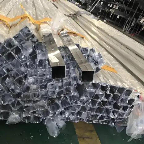 Tubo estrutural com estrutura de aço inoxidável